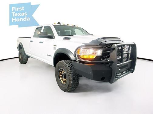 2022 RAM 2500 Tradesman Crew Cab 4x4 8' Box