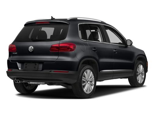 Deep Black Pearl Metallic 2018 Volkswagen Tiguan Limited 2.0T 4MOTION
