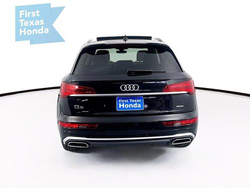 2024 Audi Q5 45 S line Premium