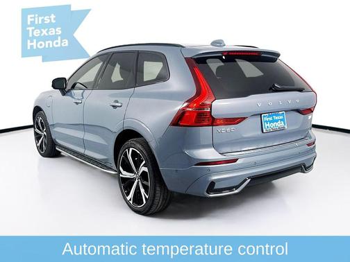 2022 Volvo XC60 Recharge Plug-In Hybrid T8 R-Design