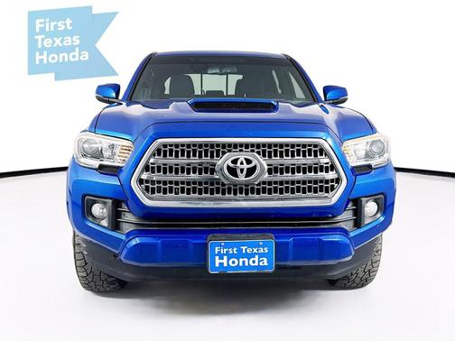 2017 Toyota Tacoma TRD Sport