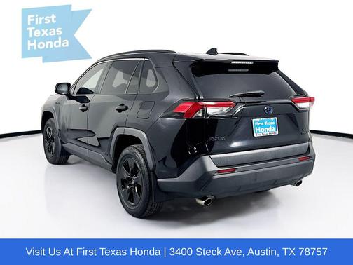 2020 Toyota RAV4 Hybrid XLE