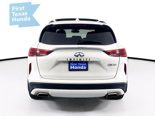 2021 INFINITI QX50 LUXE