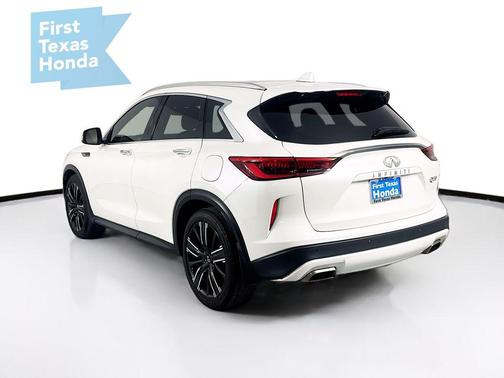 2021 INFINITI QX50 LUXE