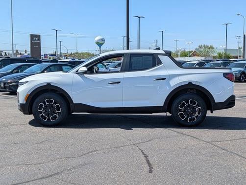White 2024 Hyundai SANTA CRUZ SEL