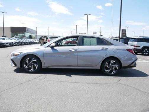 Gray 2025 Hyundai ELANTRA SEL Convenience