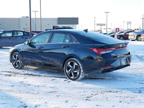 2023 Hyundai ELANTRA Limited