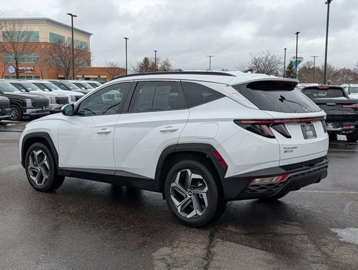 White 2024 Hyundai TUCSON SEL
