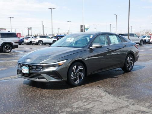 2024 Hyundai ELANTRA Limited