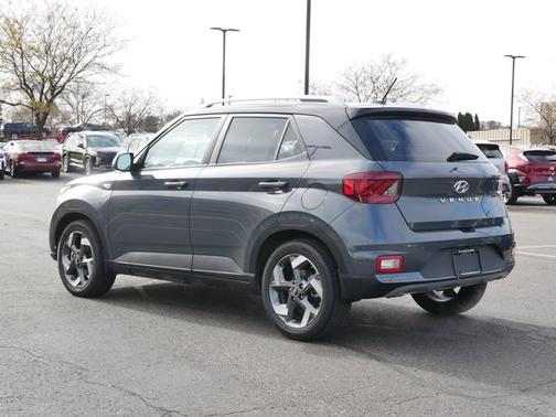2024 Hyundai VENUE Limited