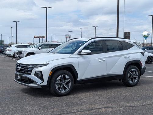 White 2025 Hyundai TUCSON SEL Convenience