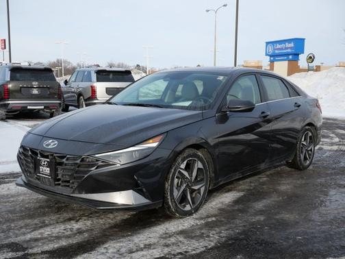 2023 Hyundai ELANTRA Limited