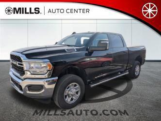 Diamond Black Crystal Pearlcoat 2024 RAM 2500 Tradesman Crew Cab 4x4 6'4' Box
