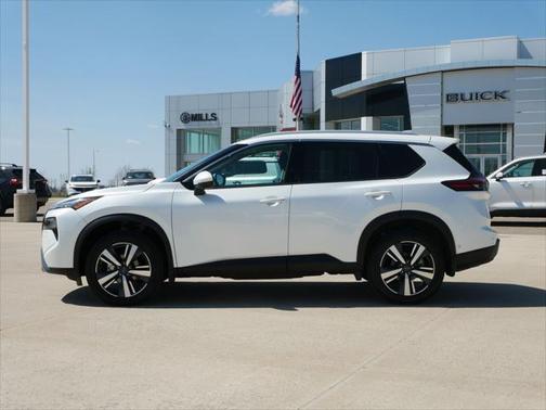 2024 Nissan Rogue SL