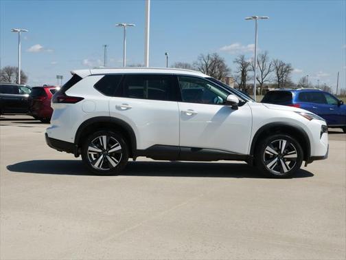 2024 Nissan Rogue SL