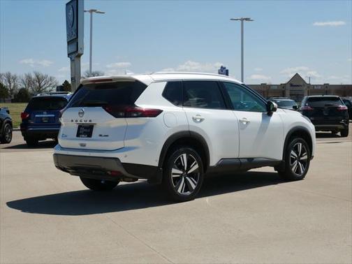 2024 Nissan Rogue SL