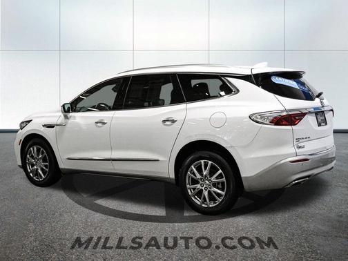 2023 Buick Enclave Essence AWD