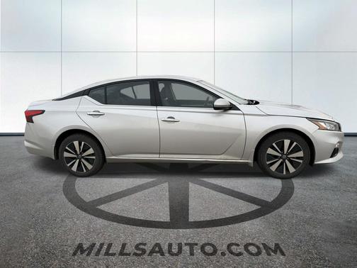2020 Nissan Altima 2.5 SV