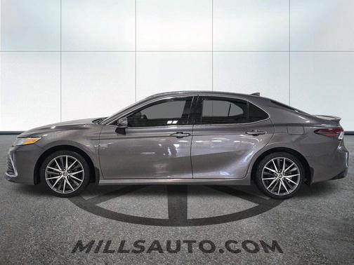 Predawn Gray Mica 2022 Toyota Camry Hybrid XLE