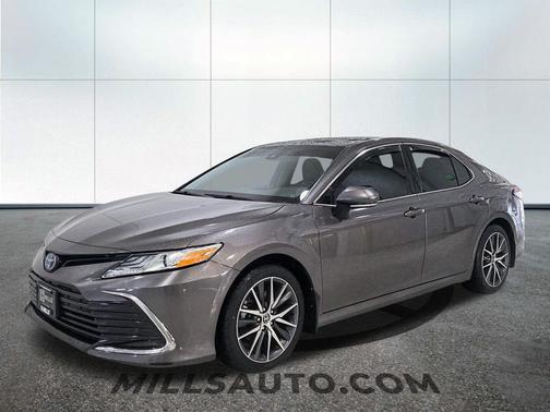 Predawn Gray Mica 2022 Toyota Camry Hybrid XLE