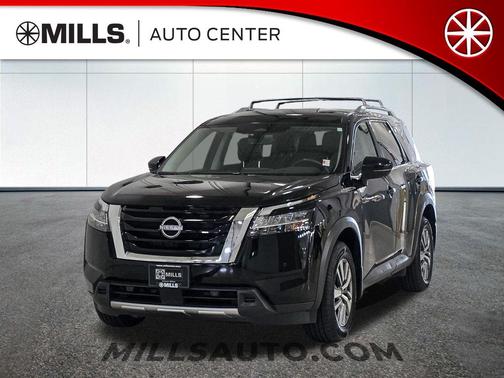 Super Black 2023 Nissan Pathfinder SL 4WD