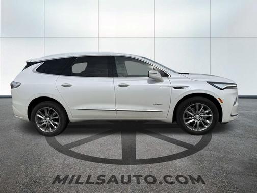 2022 Buick Enclave AWD Avenir
