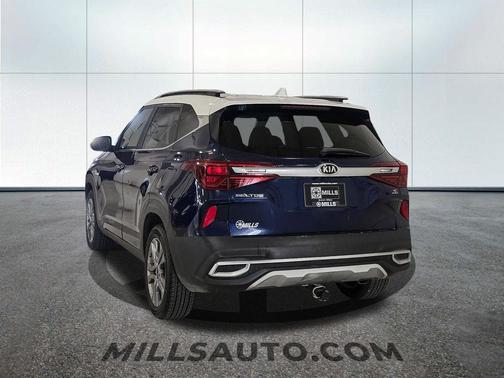 Dark Ocean Blue/White Roof 2021 Kia Seltos S