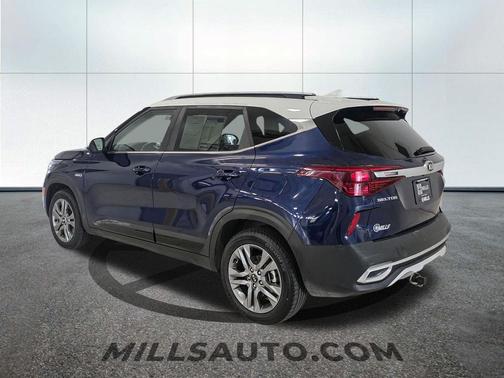 Dark Ocean Blue/White Roof 2021 Kia Seltos S