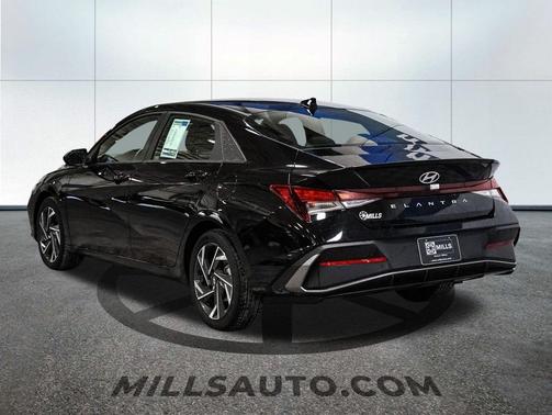 2025 Hyundai ELANTRA Sport