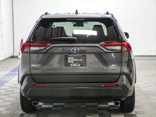 2021 Toyota RAV4 Hybrid XLE