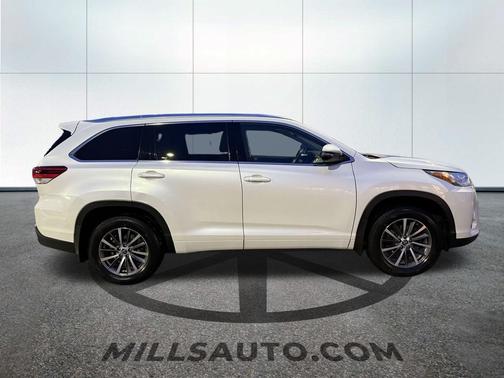 2017 Toyota Highlander 