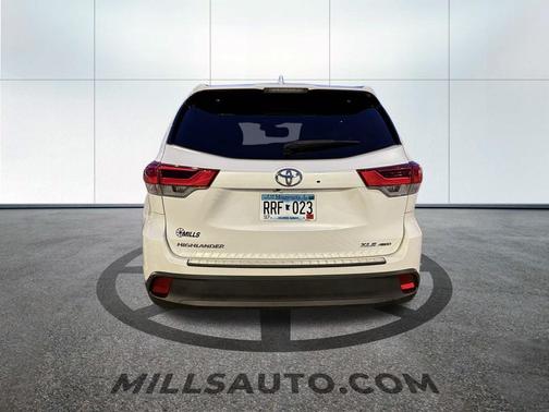 2017 Toyota Highlander 