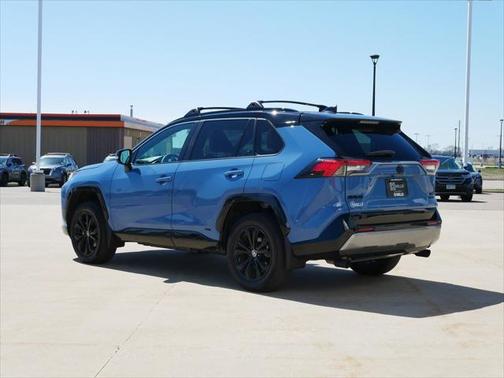 2024 Toyota RAV4 Hybrid SE