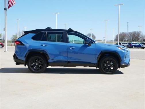 2024 Toyota RAV4 Hybrid SE