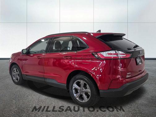 Rapid Red Metallic Tinted Clearcoat 2023 Ford Edge SEL