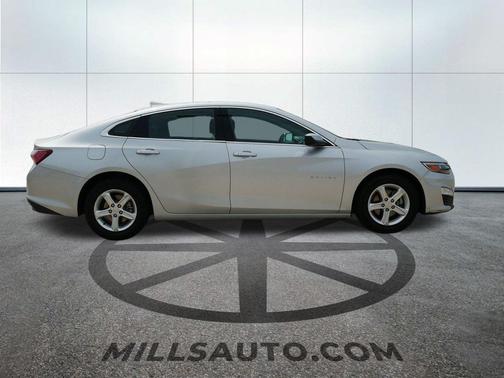2022 Chevrolet Malibu FWD LT