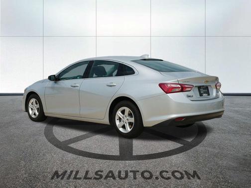 2022 Chevrolet Malibu FWD LT