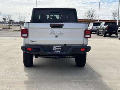2023 Jeep Gladiator Overland