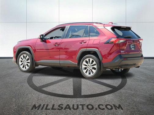 2021 Toyota RAV4 XLE Premium