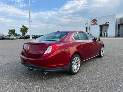 2014 Lincoln MKS Base