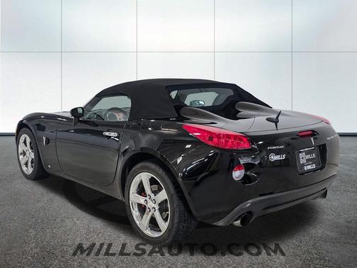Mysterious (Black) 2009 Pontiac Solstice GXP