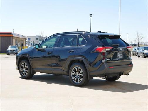 2023 Toyota RAV4 Hybrid XLE Premium