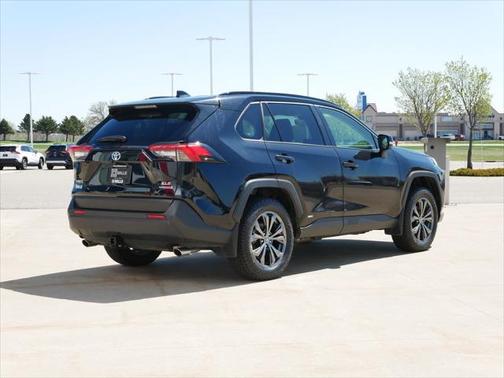 2023 Toyota RAV4 Hybrid XLE Premium