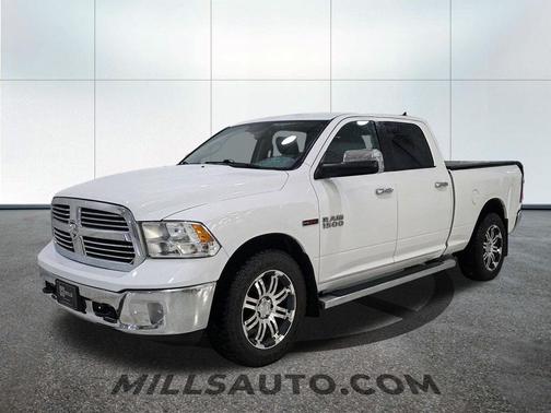 Bright White Clearcoat 2018 RAM 1500 Big Horn