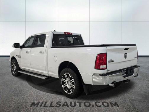 Bright White Clearcoat 2018 RAM 1500 Big Horn