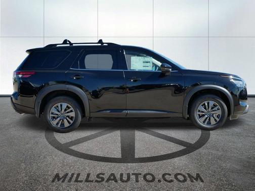 2025 Nissan Pathfinder SV 4WD