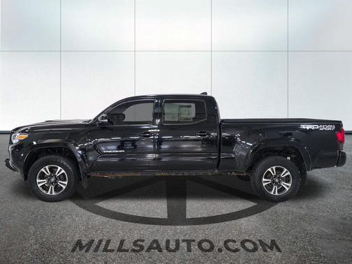 Midnight Black Metallic 2019 Toyota Tacoma TRD Sport