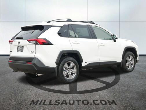 2025 Toyota RAV4 Hybrid XLE
