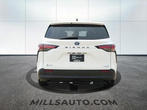 2021 Toyota Sienna LE