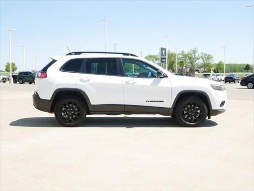 2023 Jeep Cherokee Altitude